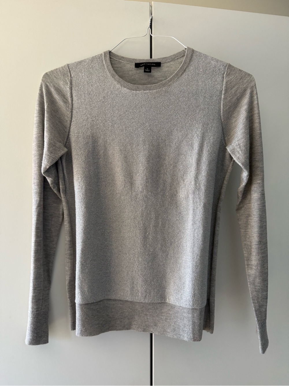 Ann Taylor Gray Shimmer Sweater Small Metallic Front Long Sleeve Top